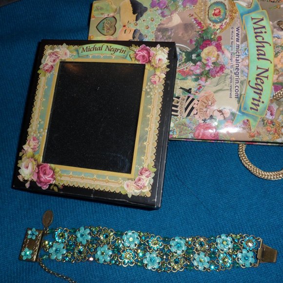 Michal Negrin bracelet- turquoise painted flowers and icy Swarovski crystals - Picture 6 of 8